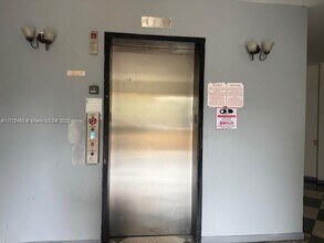 7420 W 20th Ave in Hialeah, FL - Building Photo - Building Photo
