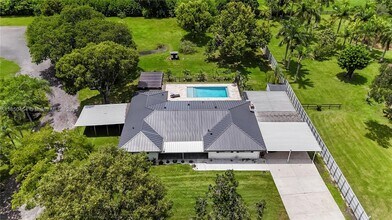18300 SW 48th St in Southwest Ranches, FL - Foto de edificio - Building Photo
