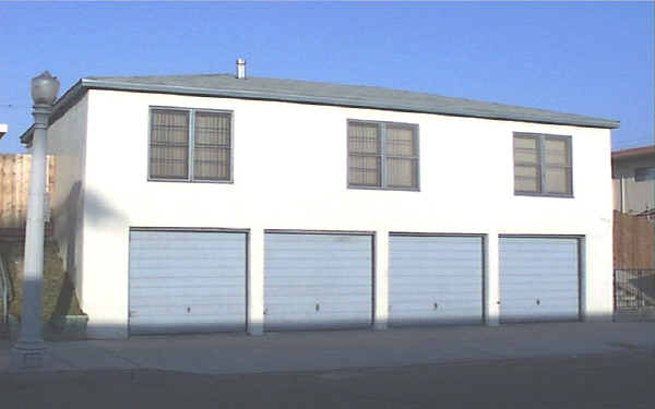 5012-5020 Santa Monica Ave in San Diego, CA - Building Photo