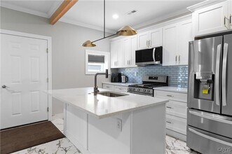 238 Oriskany Blvd in Whitesboro, NY - Foto de edificio - Building Photo