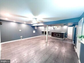 8834 Chiswick Ct in White Plains, MD - Foto de edificio - Building Photo