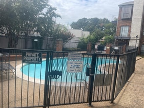 7025 Hemlock Ave in Dallas, TX - Building Photo - Building Photo