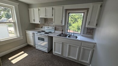 50 N Gamble St in Shelby, OH - Building Photo - Building Photo
