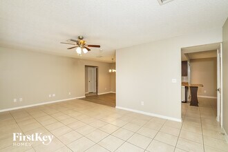638 NE Larkspur Ln in Port St. Lucie, FL - Building Photo - Building Photo