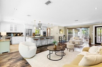 8 NE 29th St in Fort Lauderdale, FL - Foto de edificio - Building Photo