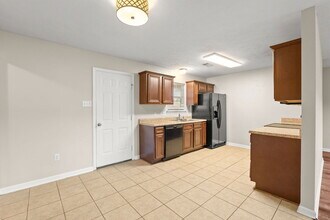 1470 Angeline Dr in Conway, AR - Building Photo - Building Photo