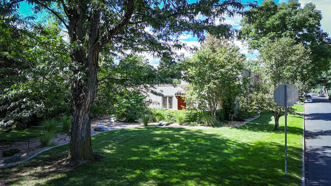 property at 2501 S Columbine St