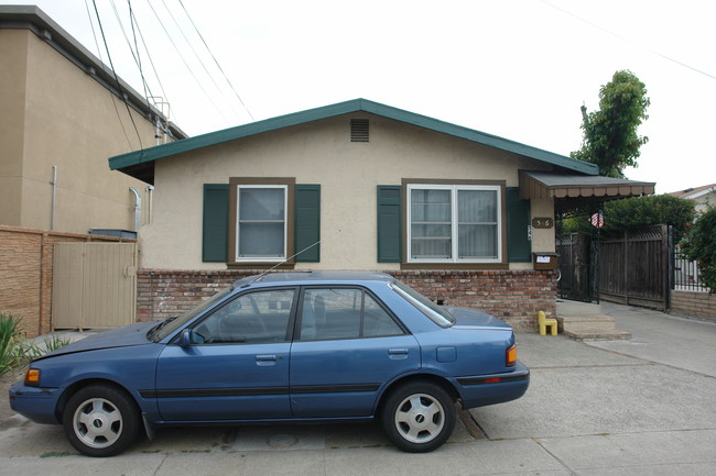 546 Hedding St in San Jose, CA - Building Photo - Building Photo