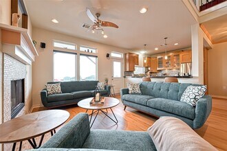 2102 Todville Rd in Seabrook, TX - Building Photo - Building Photo