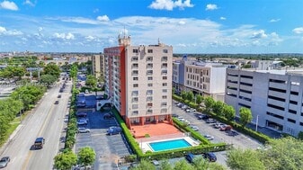 4675 W 18th Ct in Hialeah, FL - Building Photo