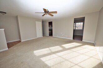 513 Brockton Ln in Schaumburg, IL - Building Photo - Building Photo
