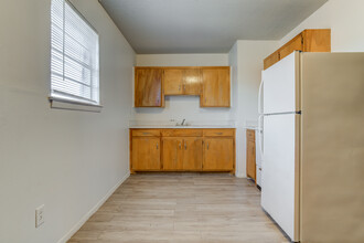 Pepper Tree Apartments in Canyon, TX - Building Photo - Interior Photo