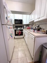 1122 Commonwealth Ave in Boston, MA - Foto de edificio - Building Photo