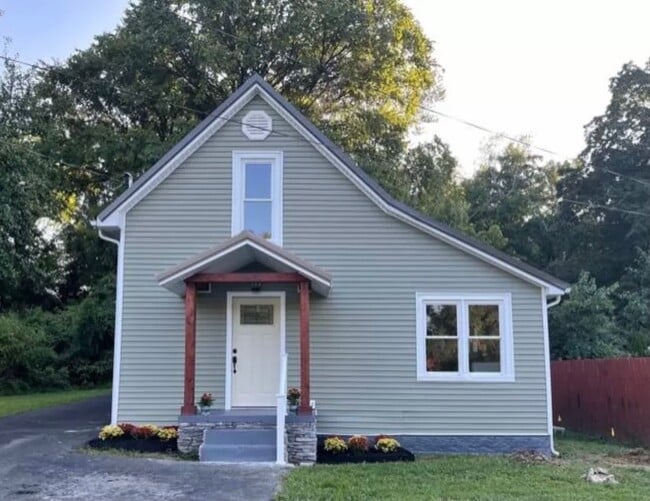 property at 106 E Frazier Ave