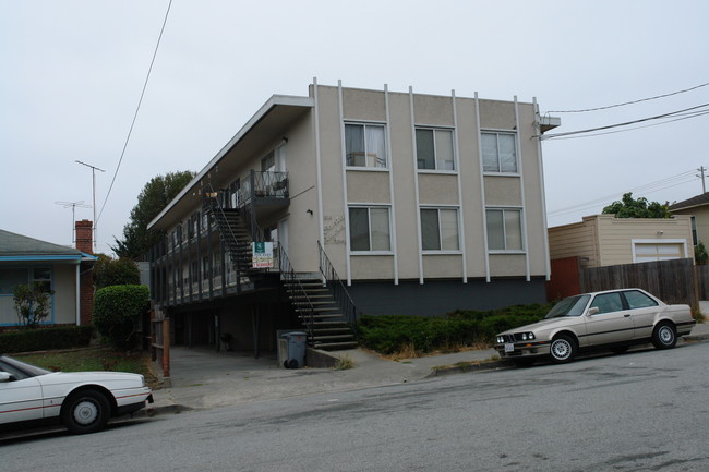 216 Santa Lucia Ave in San Bruno, CA - Building Photo - Building Photo