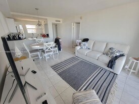 1391 S Ocean Blvd, Unit 905 in Pompano Beach, FL - Building Photo