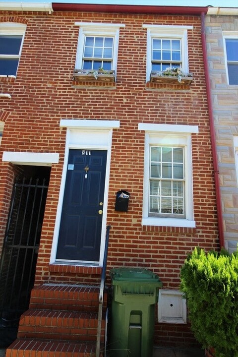 211 S Madeira St Photo