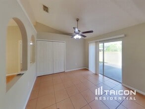11357 Pickford St in Spring Hill, FL - Building Photo - Building Photo