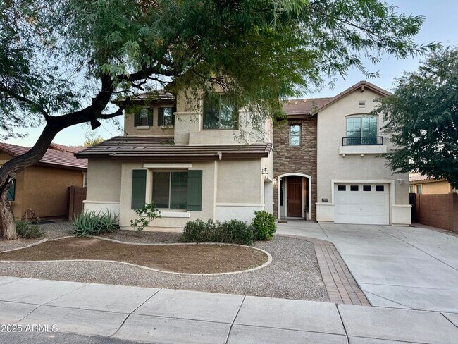 property at 3641 E Kingbird Pl