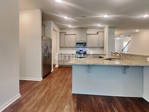 513 Singing Bush Ave in Summerville, SC - Building Photo - Building Photo