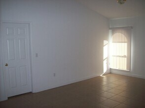 1903 Veronica Ave in Deltona, FL - Building Photo - Building Photo