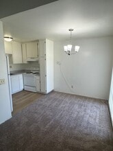 1817 E Grand Ave in Escondido, CA - Building Photo - Building Photo