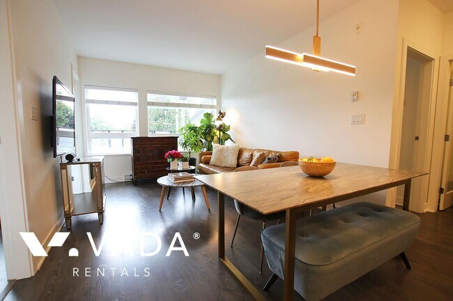 2858 W 4th Ave in Vancouver, BC - Building Photo - Building Photo