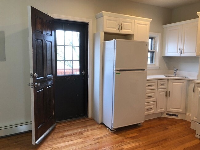 176 W Sixth St in Boston, MA - Building Photo - Building Photo