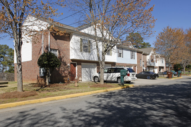 909 N Tennessee St in Cartersville, GA - Foto de edificio - Building Photo