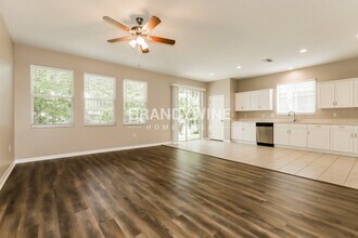 1035 Clearpointe Way in Lakeland, FL - Building Photo - Building Photo