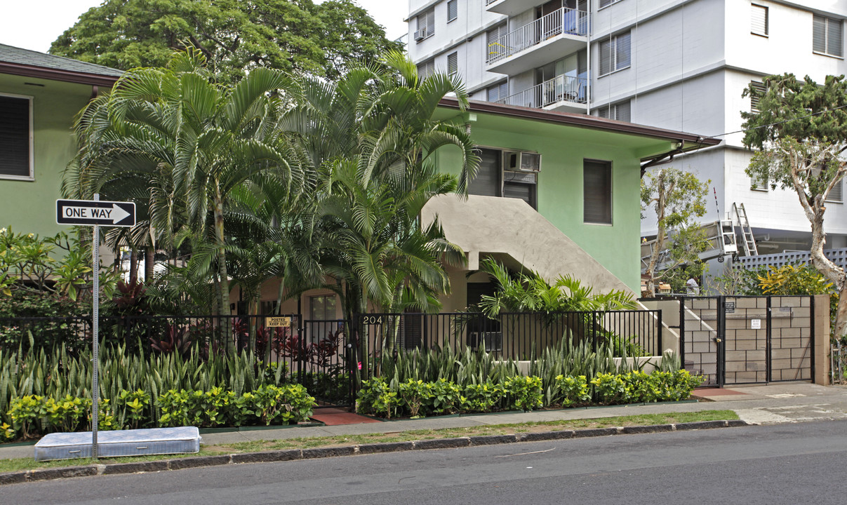 204 Liliuokalani Ave in Honolulu, HI - Building Photo