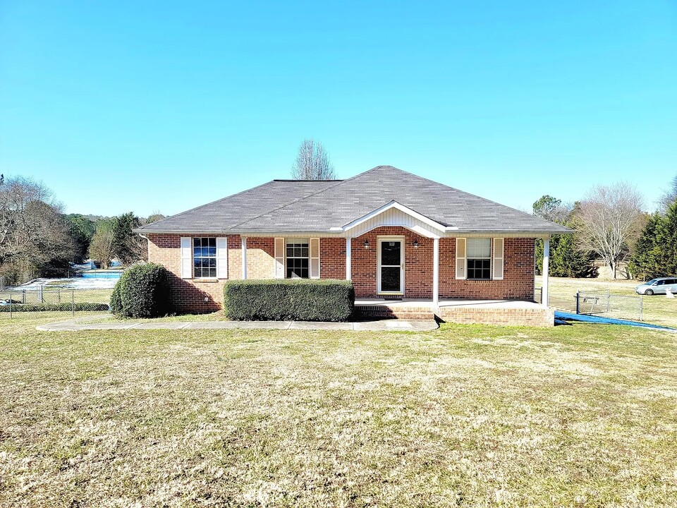 46 Destiny Ln in Ringgold, GA - Building Photo