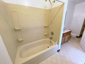 8607 Vernon St in Anchorage, AK - Building Photo - Building Photo