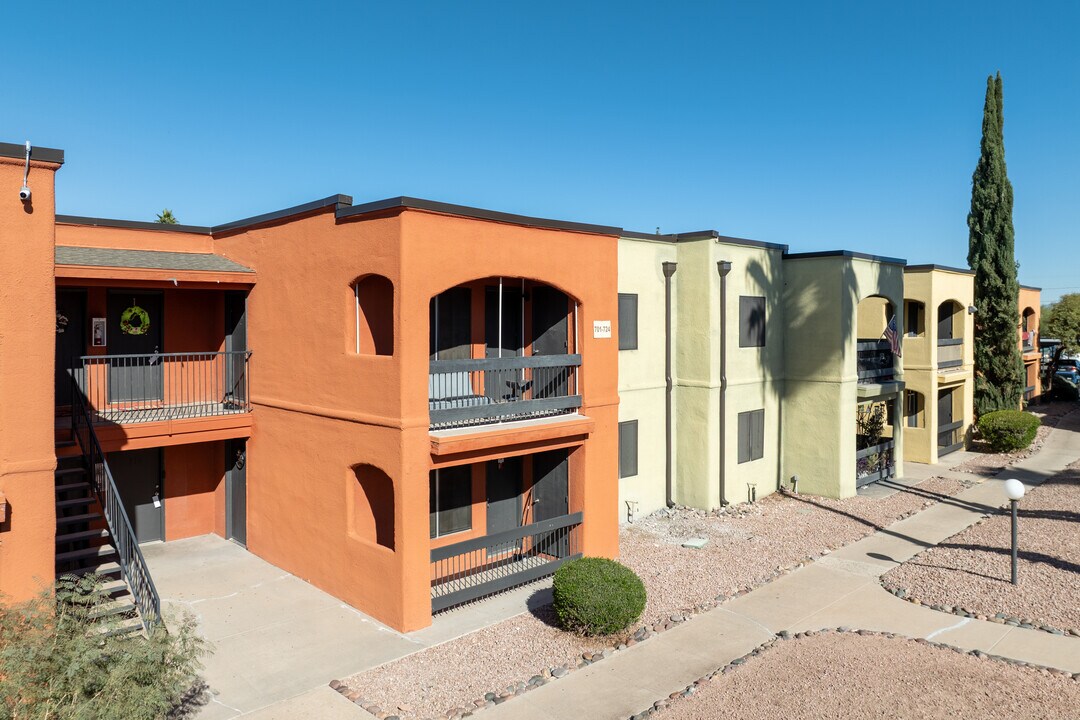 Sedona Pointe Apartments in Tucson, AZ - Building Photo