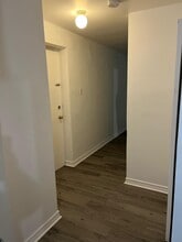 2448 Carling Ave in Ottawa, ON - Building Photo - Building Photo