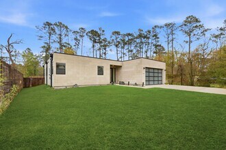 1530 Primrose St in Conroe, TX - Building Photo - Building Photo