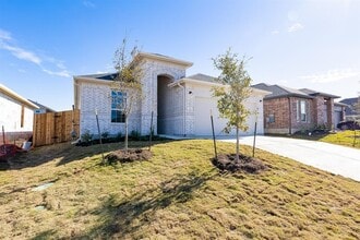 325 Diamondleaf Dr in Buda, TX - Building Photo - Building Photo