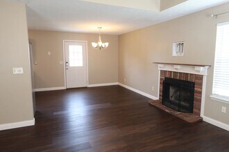 582 Clver Heights Ct in Clever, MO - Building Photo - Building Photo