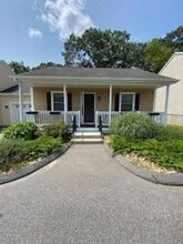 4 Grove St in East Haddam, CT - Building Photo - Building Photo