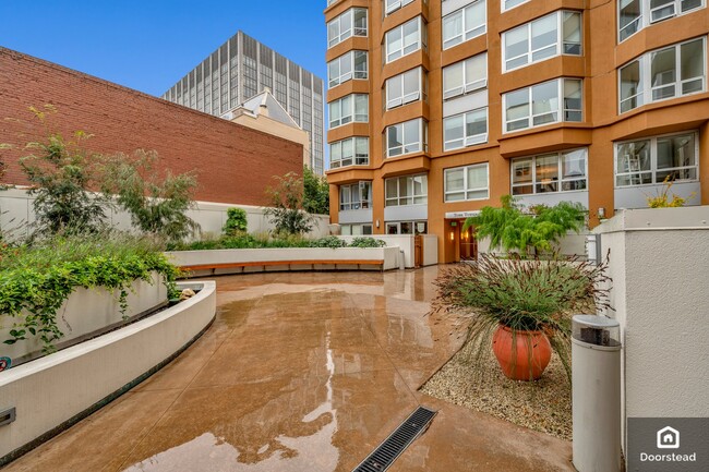 650 Turk St, Unit 302 in San Francisco, CA - Building Photo - Building Photo