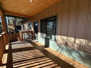 52810 Sugar Pine Dr in Idyllwild, CA - Building Photo - Building Photo