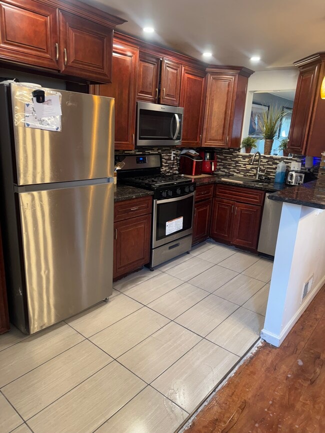 property at 1382 Westbury Dr