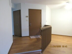 1735 Chesapeake Ln in Schaumburg, IL - Building Photo - Building Photo