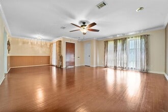 2210 San Jacinto Dr in Pasadena, TX - Building Photo - Building Photo