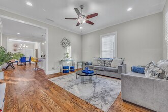 1013 Peeples St SW in Atlanta, GA - Foto de edificio - Building Photo