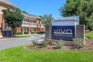 Vivo Living Ivy Creek in Durham, NC - Building Photo