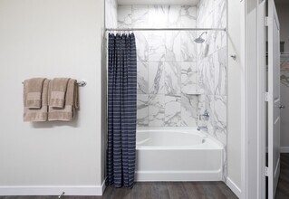 1148 Silber Rd in Houston, TX - Foto de edificio - Building Photo