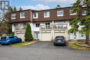 2557 Flannery Dr in Ottawa, ON - Building Photo