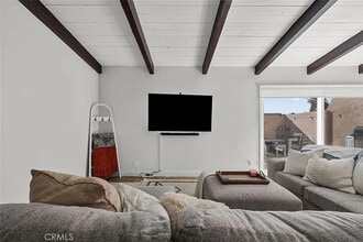 7924 Woodman Ave in Los Angeles, CA - Building Photo - Building Photo