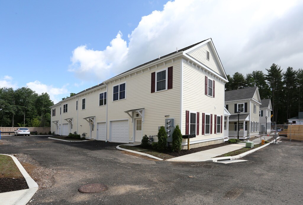 Main Street Homes Apartments Storrs Mansfield, CT Apartments For Rent